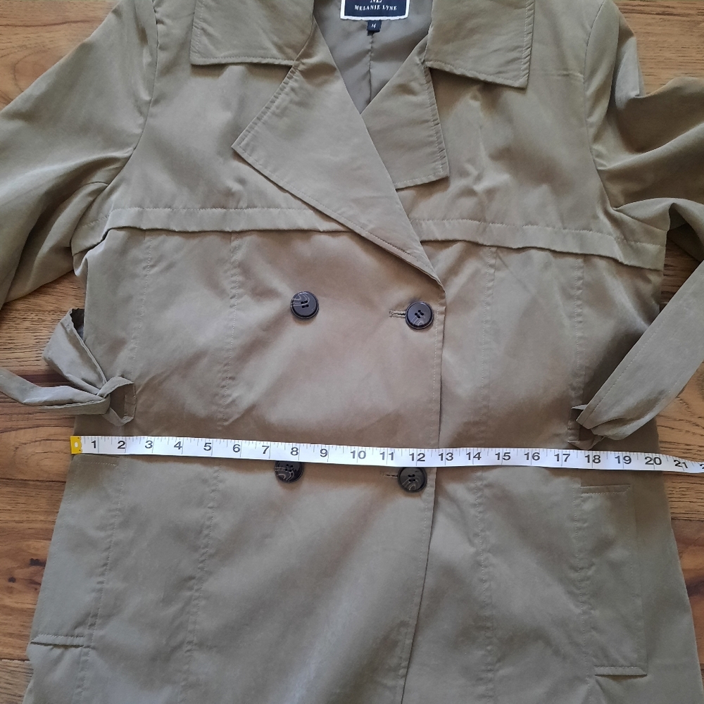 Elegant Khaki Trench Coat - Picture 8 of 14